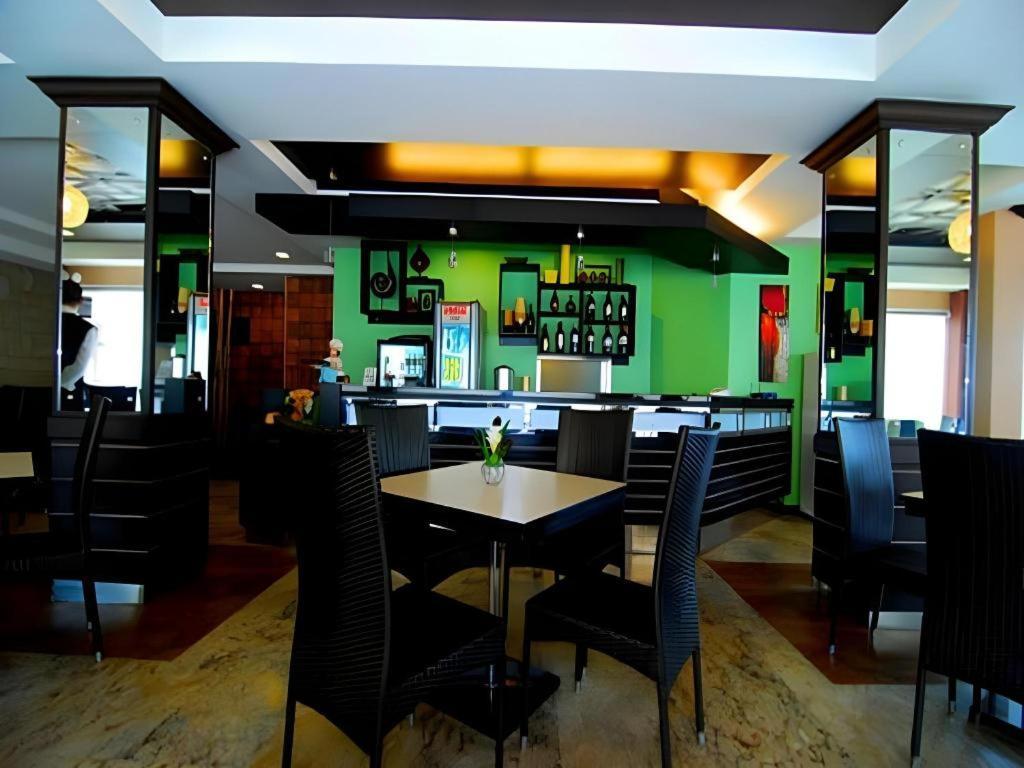 Mo2 Westown Hotel San Juan Μπακολόντ Εξωτερικό φωτογραφία